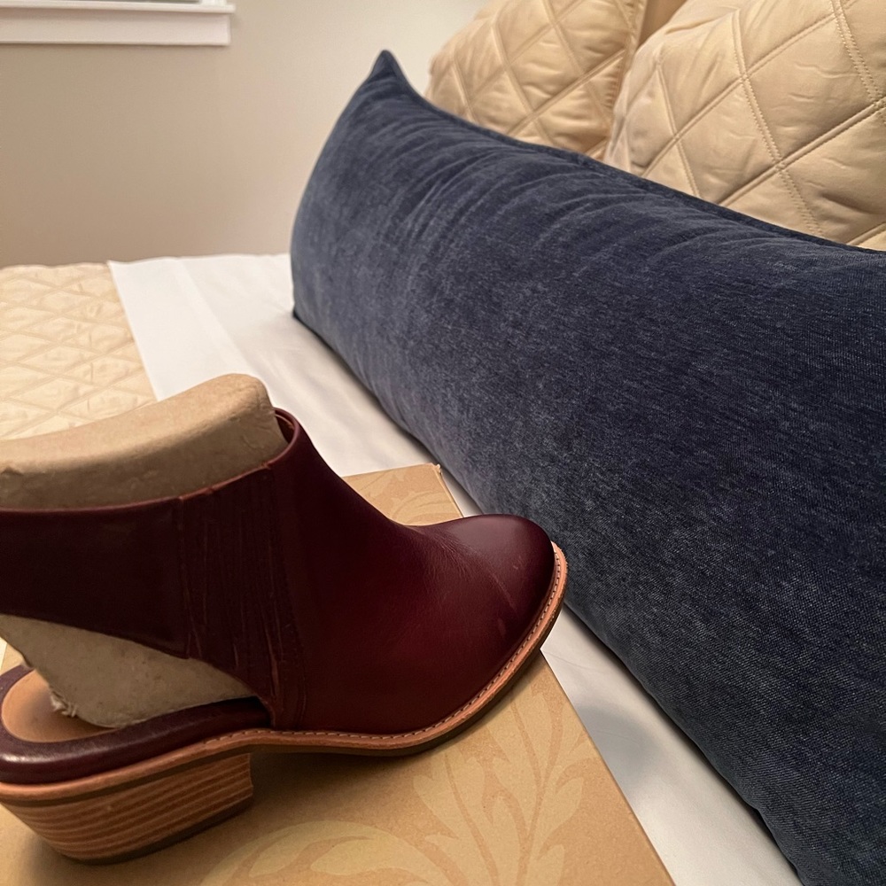 Sofft Brown Leather Booties in size 8